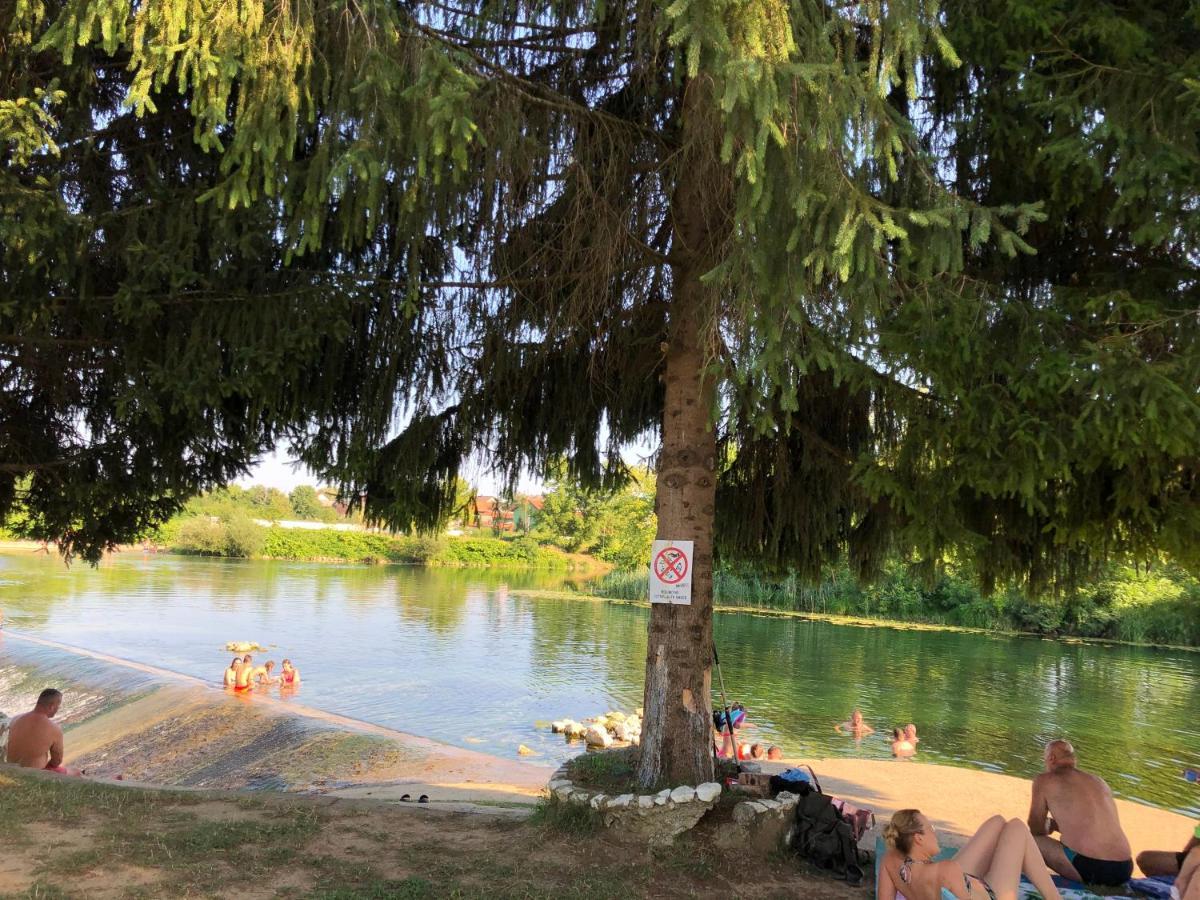 Appartamento Treba Malo Odmorit Karlovac Esterno foto